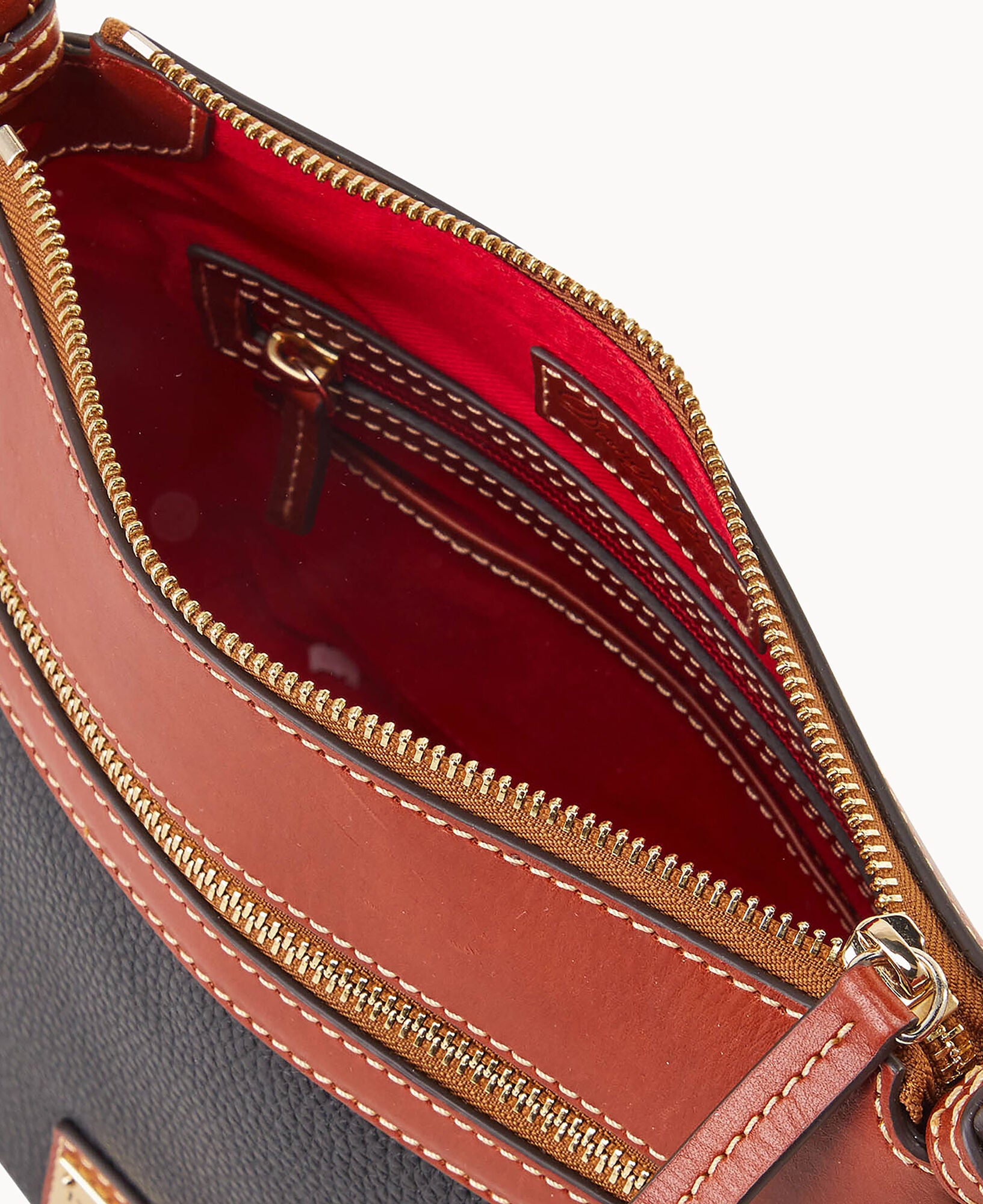 Pebble Grain Crossbody 25 - Image 18