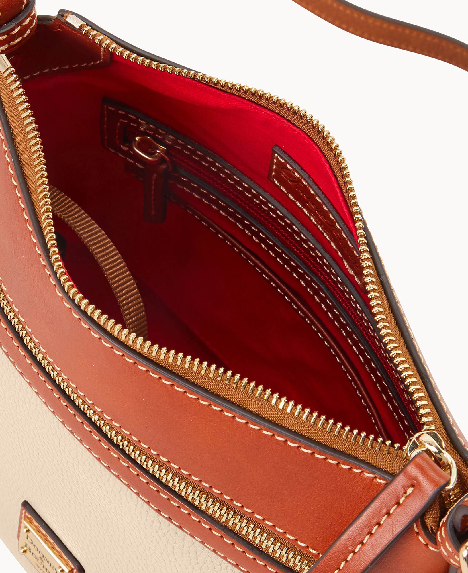 Pebble Grain Crossbody 25 - Image 27
