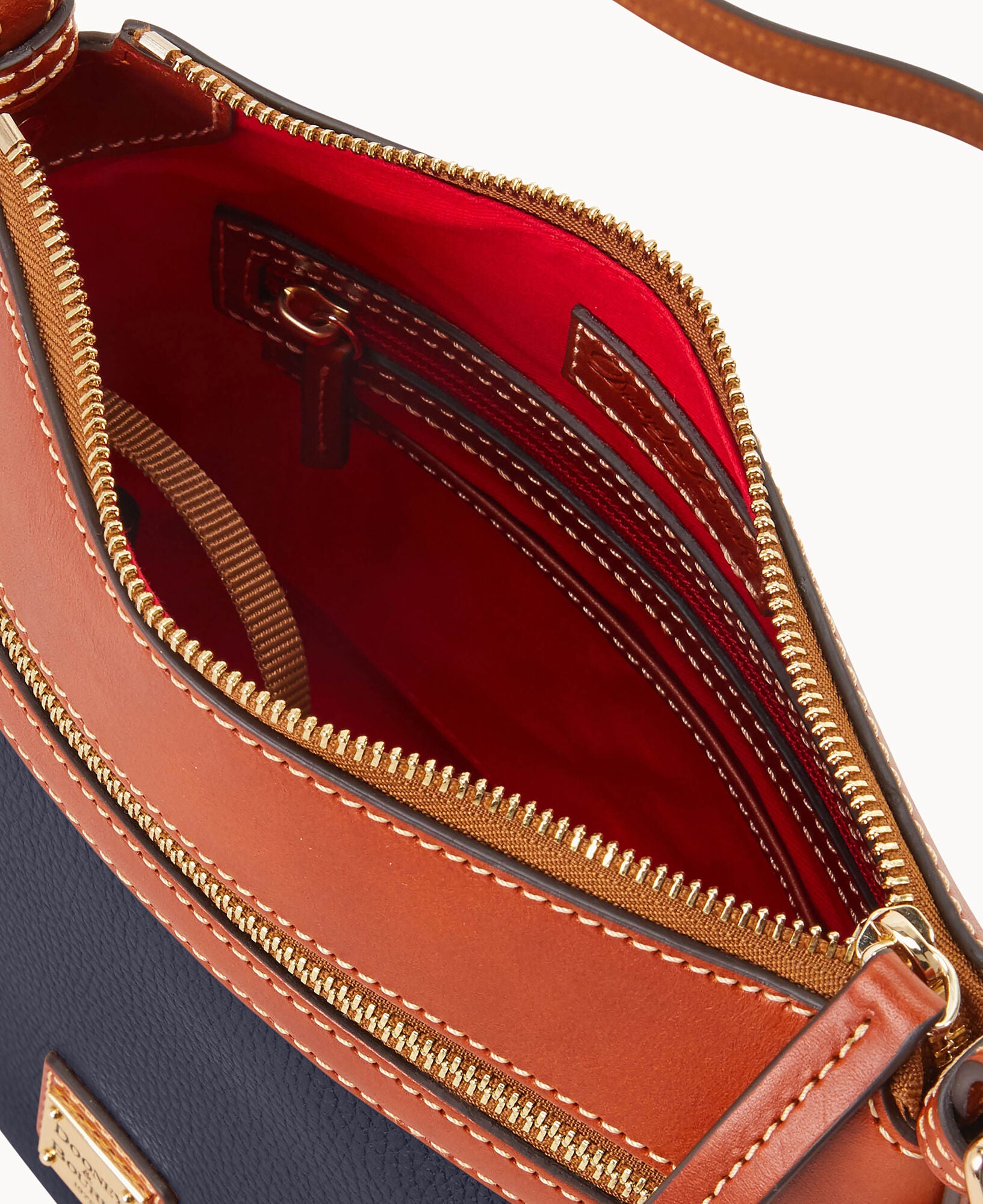 Pebble Grain Crossbody 25 - Image 30