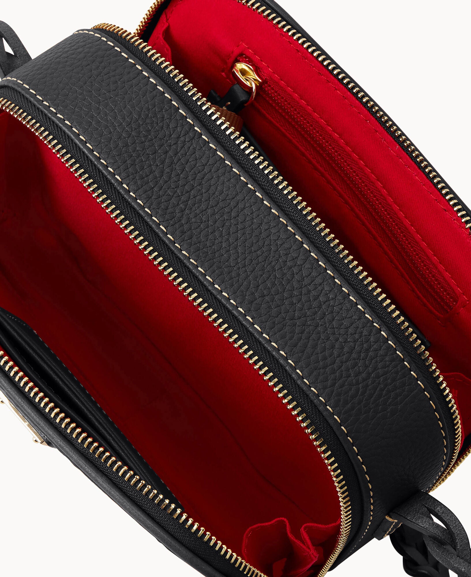 Pebble Grain Deni Crossbody - Image 18