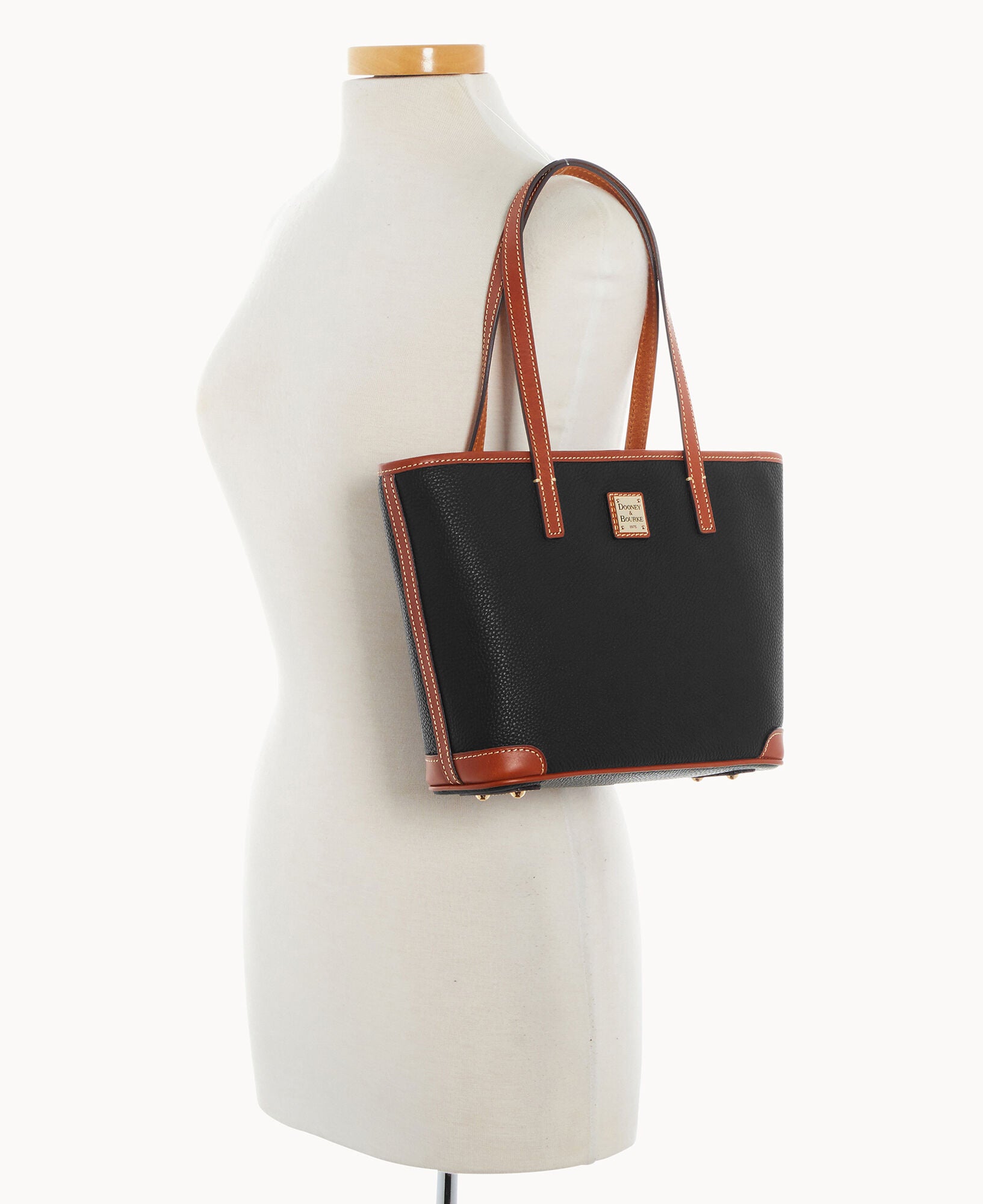 Pebble Grain Small Charleston Shopper - Image 25