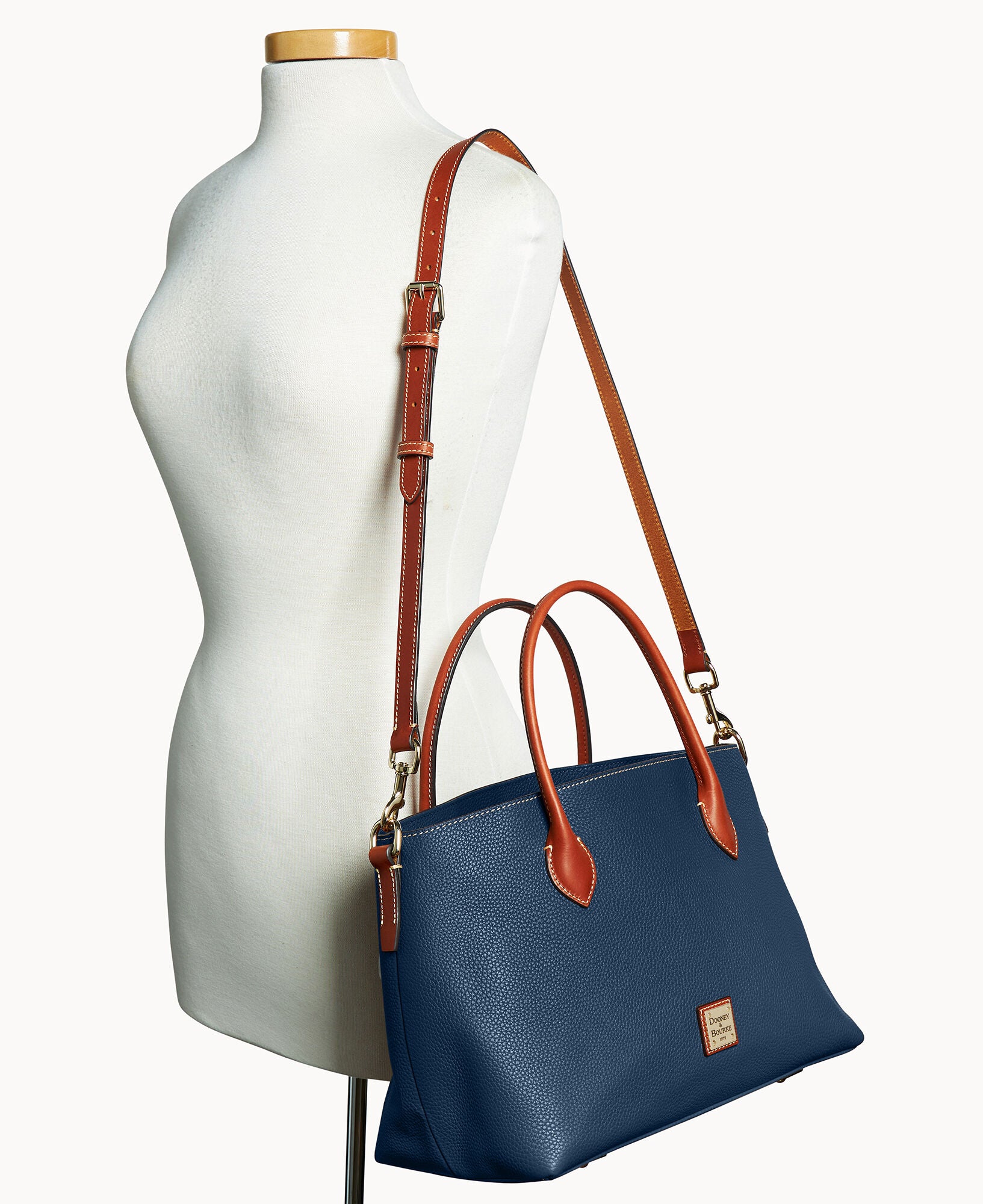 Pebble Grain Large Handle Tote - Image 30