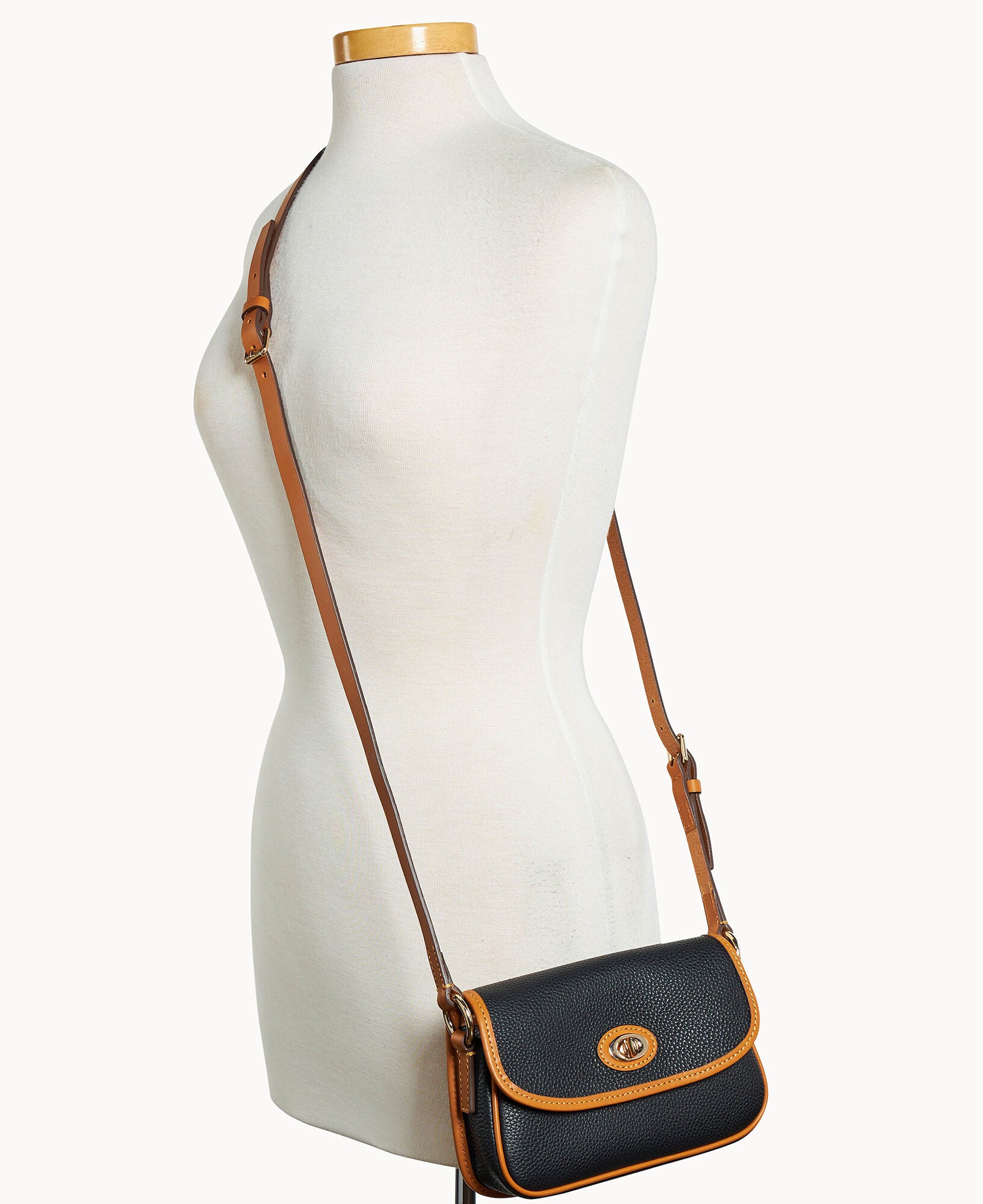 Pebble Grain Turnlock Crossbody 22 - Image 10