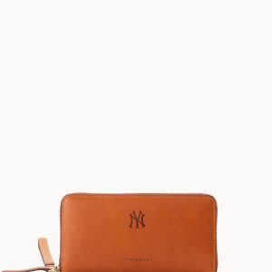 MLB Yankees Large Zip Around Wristlet