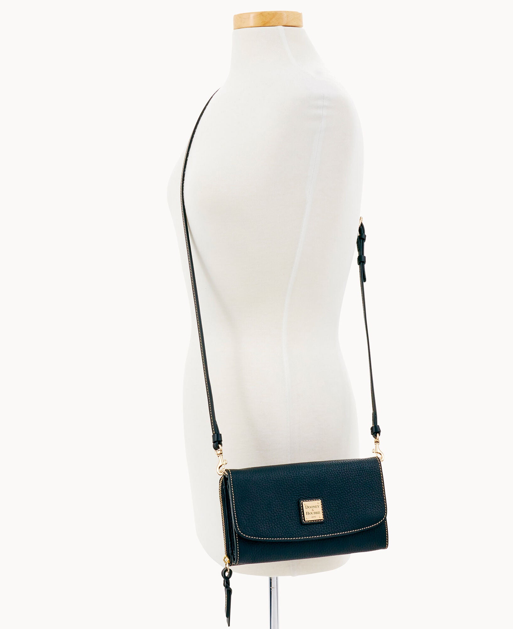 Pebble Grain Clutch Wallet - Image 4