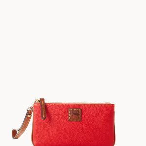 Pebble Grain Medium Wristlet